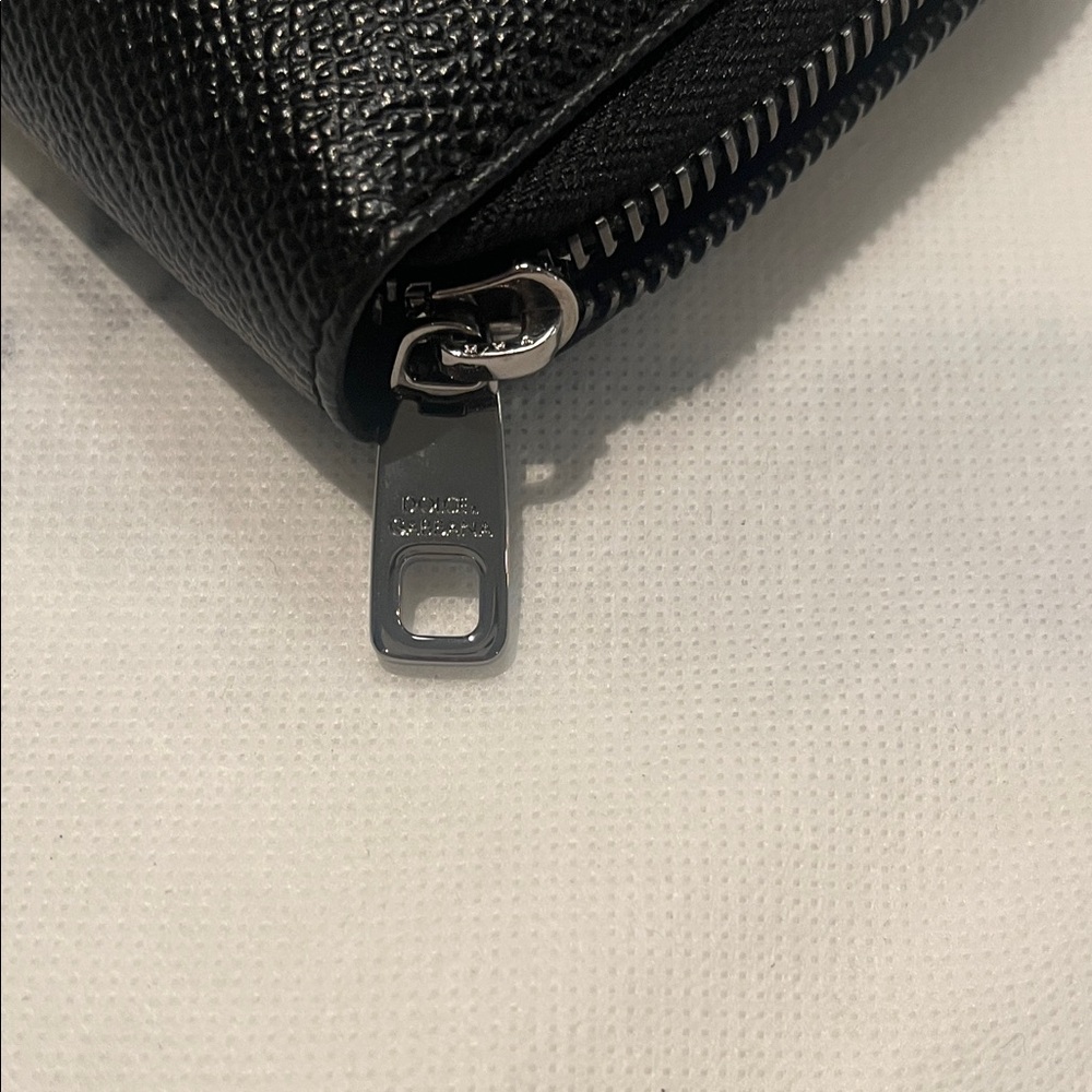 Dolce & Gabbana Black Zip Wallet with Red Heart and Gold Rays - Picture 4 of 5